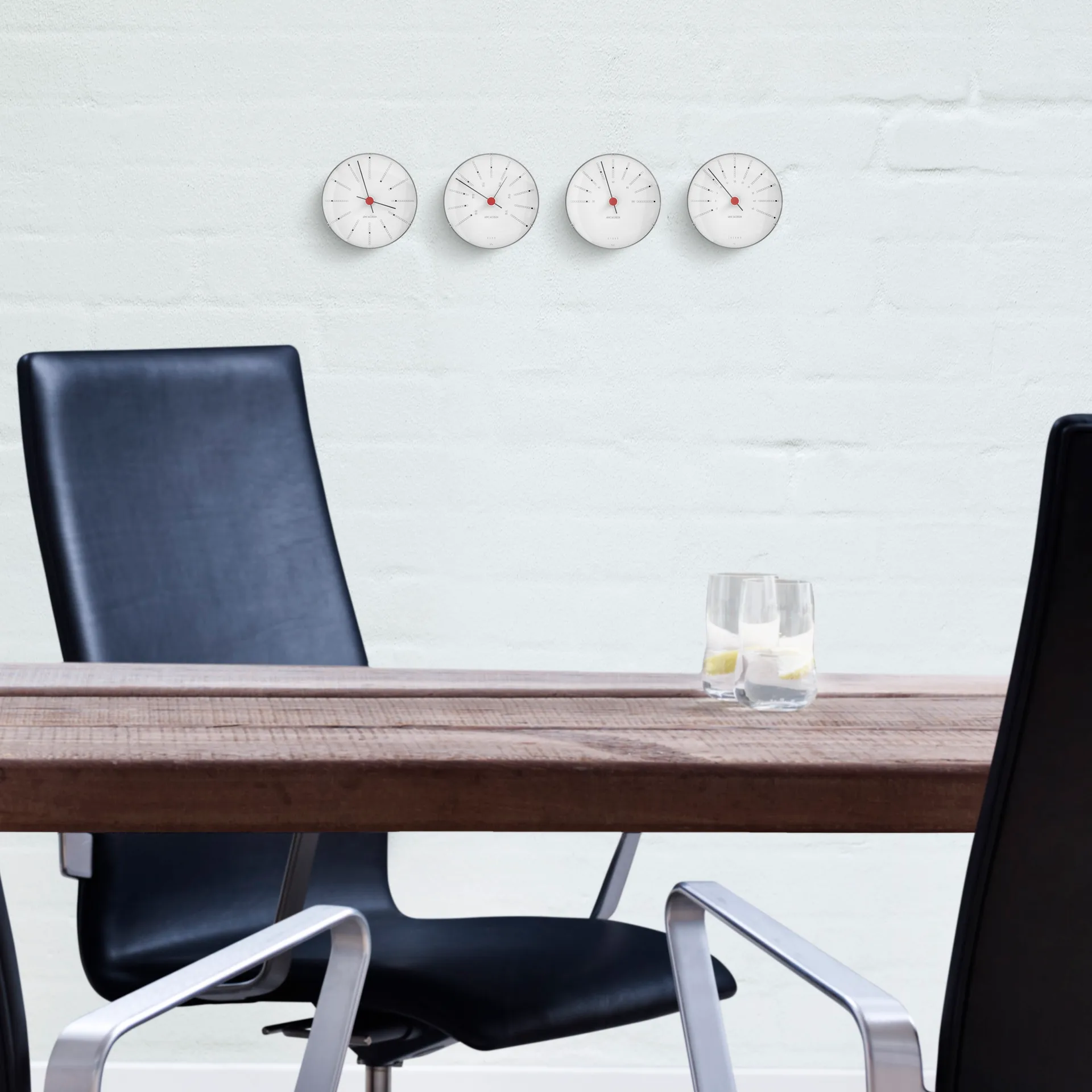 Estación metereológica Arne Jacobsen, termómetro Arne Jacobsen Clocks