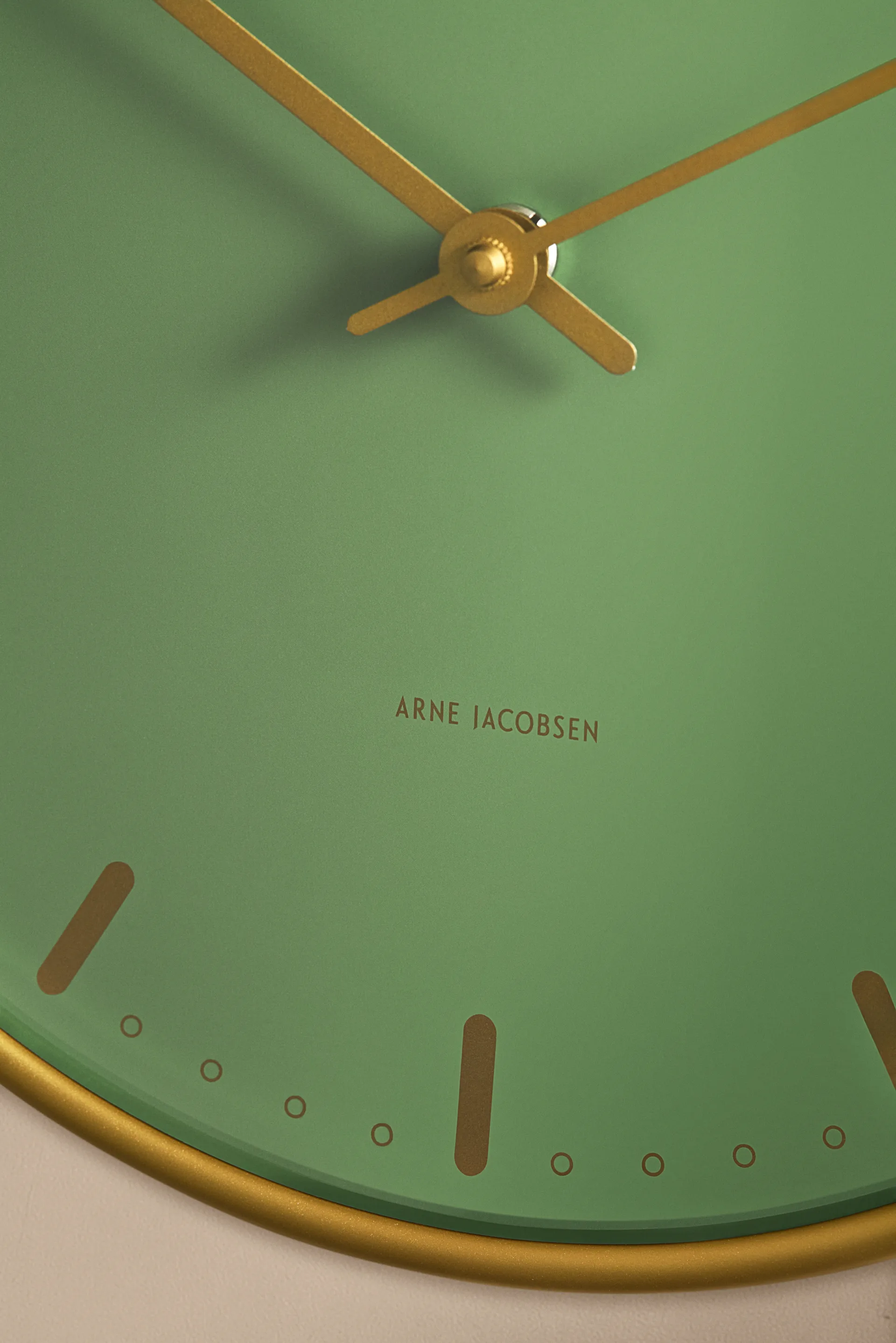 Reloj AJ City Hall, Verde, Ø21 cm Arne Jacobsen Clocks