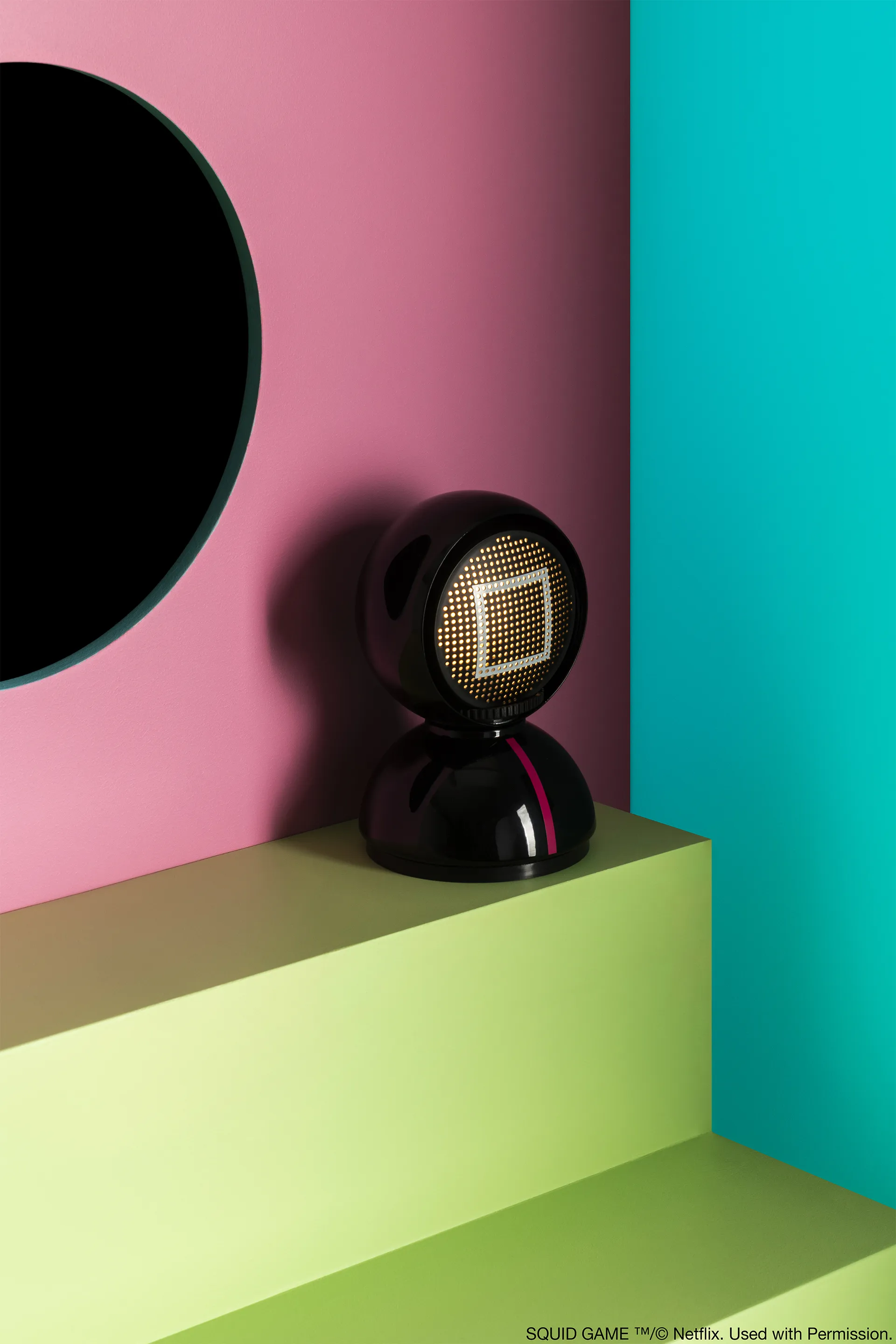 Eclisse x Squid Game Lámpara de mesa Special Edition, Guard black Artemide