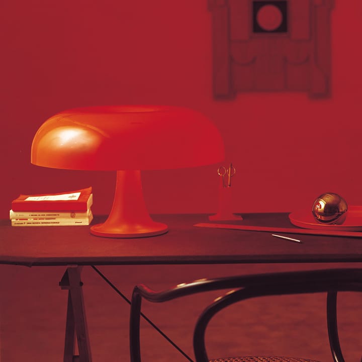 Lámpara de mesa Nesso, naranja Artemide