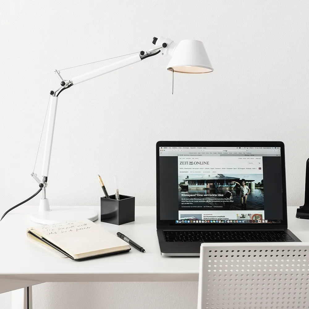 Lámpara de mesa Tolomeo micro, aluminio en blanco Artemide