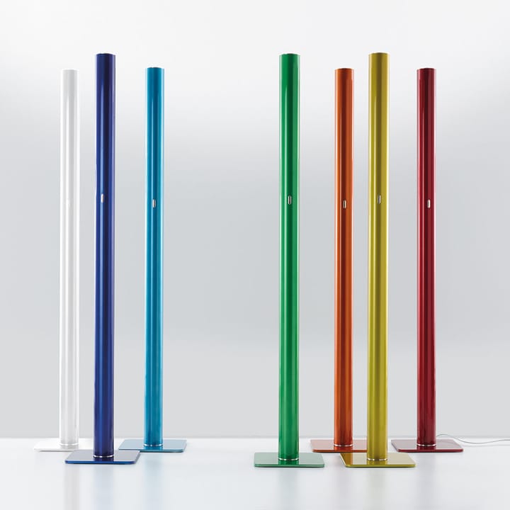 Lámpara de piso Ilio, negro brillante Artemide