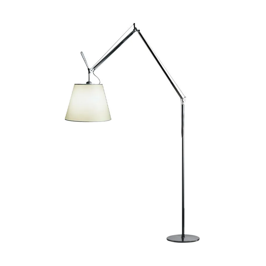 Tolomeo Mega lámpara de pie, pergamino-negro, ø42cm Artemide