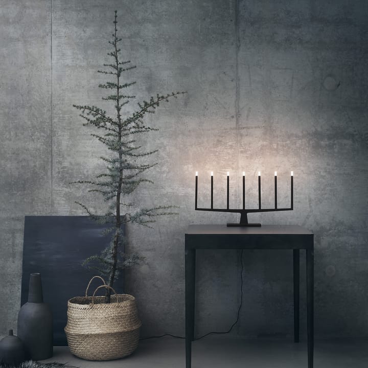 Candelabro de Adviento Adventure 7 brazos, negro Ateljé Lyktan