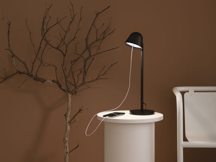 Lámpara de mesa Charge 57,3 cm, negro Ateljé Lyktan