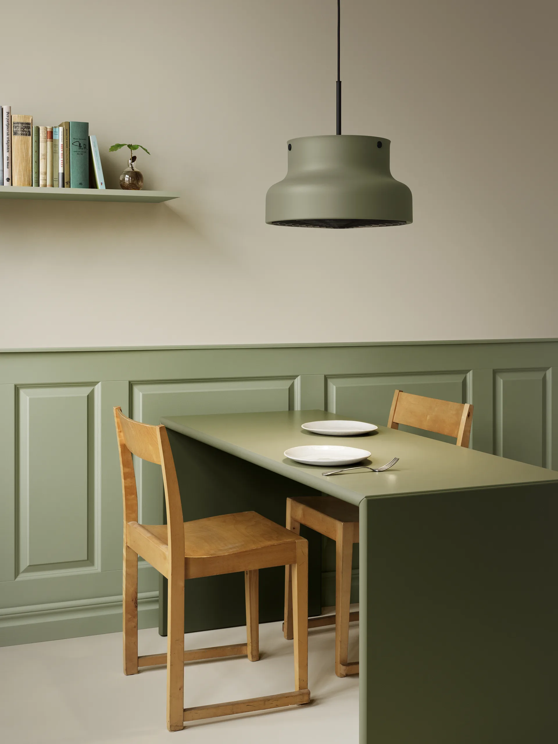 Lámpara de techo Bumling 40cm, verde polvo Ateljé Lyktan