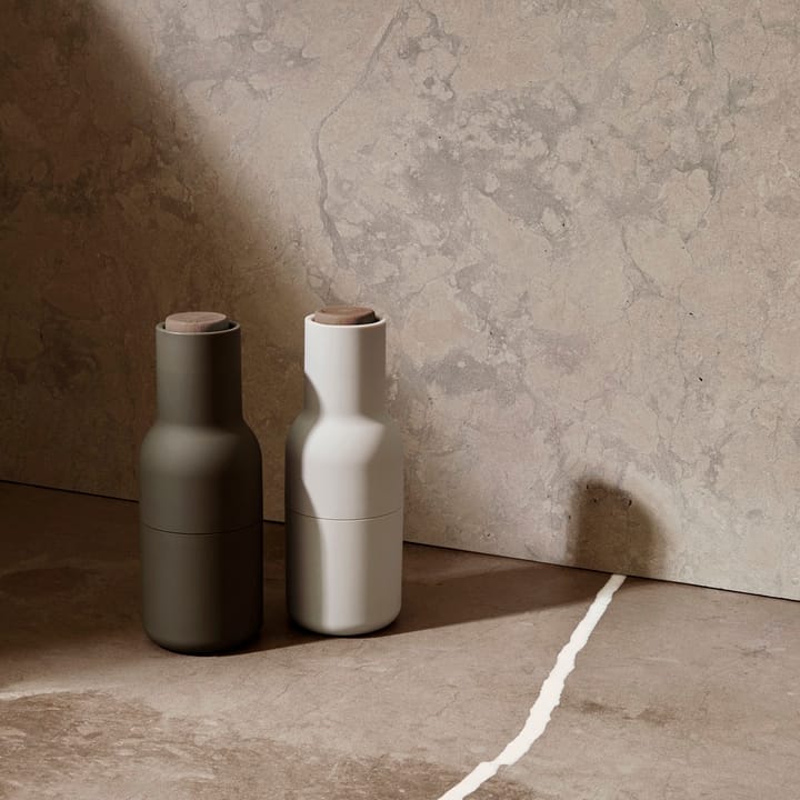 2 molinillos de especias Bottle, Hunting green-beige (nogal) Audo Copenhagen