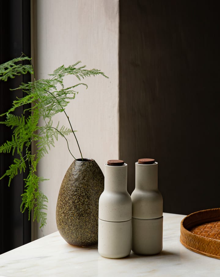 2 molinillos de especias Bottle, Hunting green-beige (nogal) Audo Copenhagen
