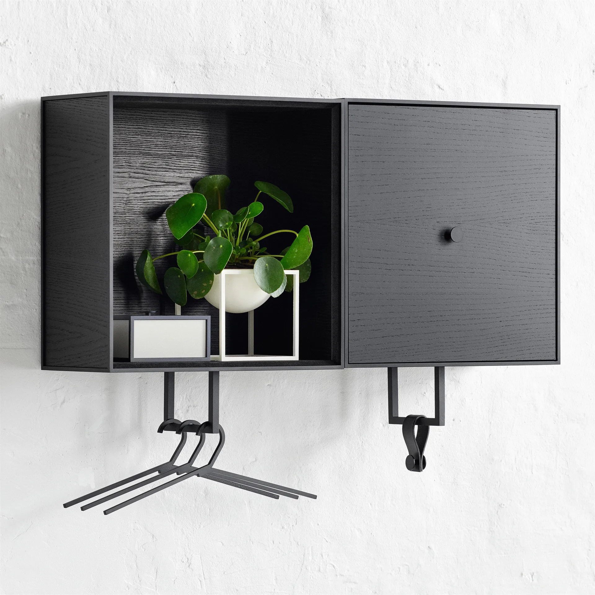 3 Perchas Hangar, negro Audo Copenhagen