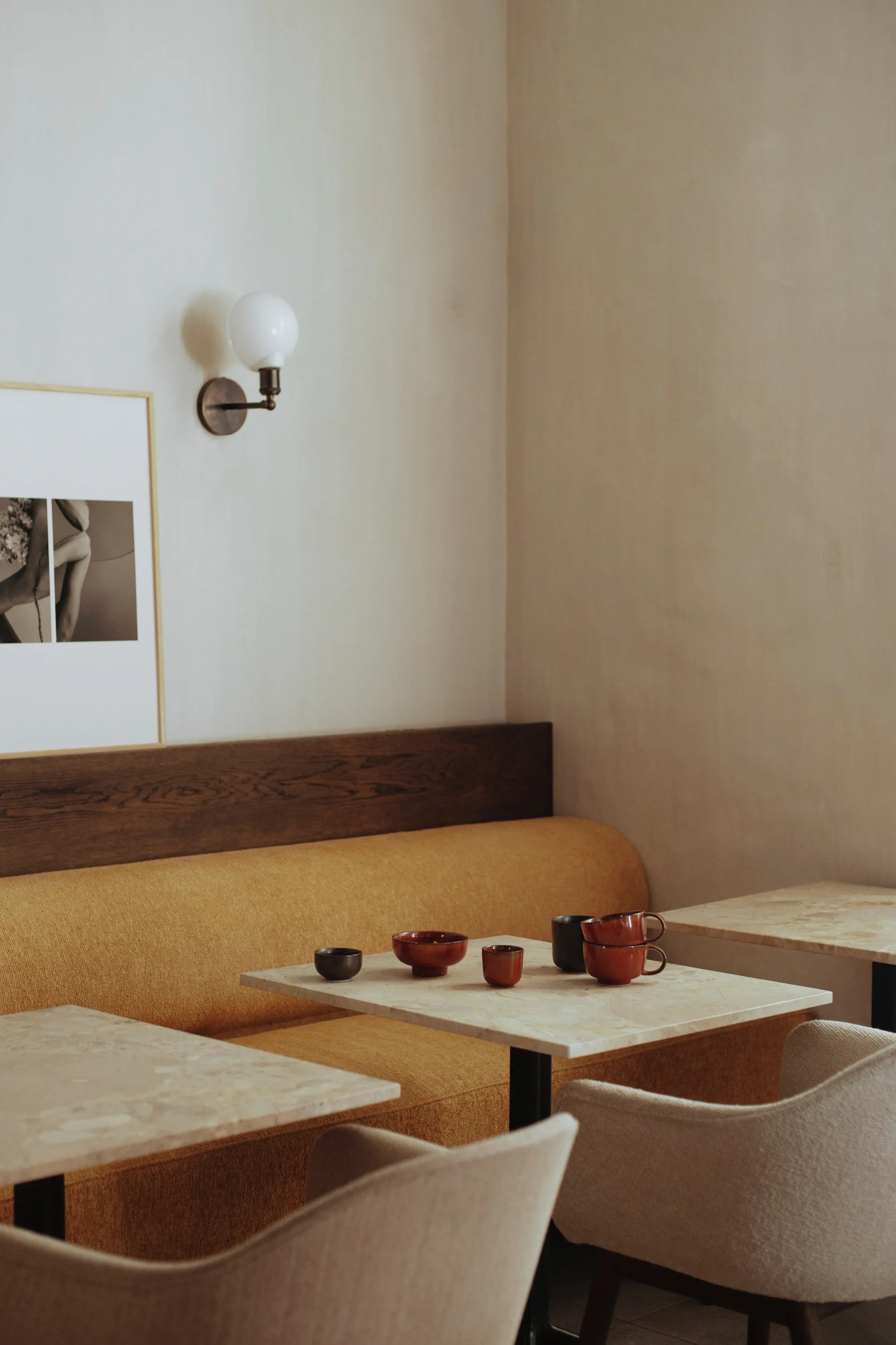 Bol con pie New Norm Ø12 cm, esmaltado rojo Audo Copenhagen