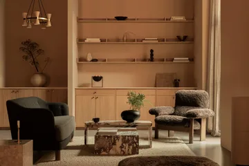 Butaca Brasilia - Dark oak-Nature sheepskin curly - Audo Copenhagen