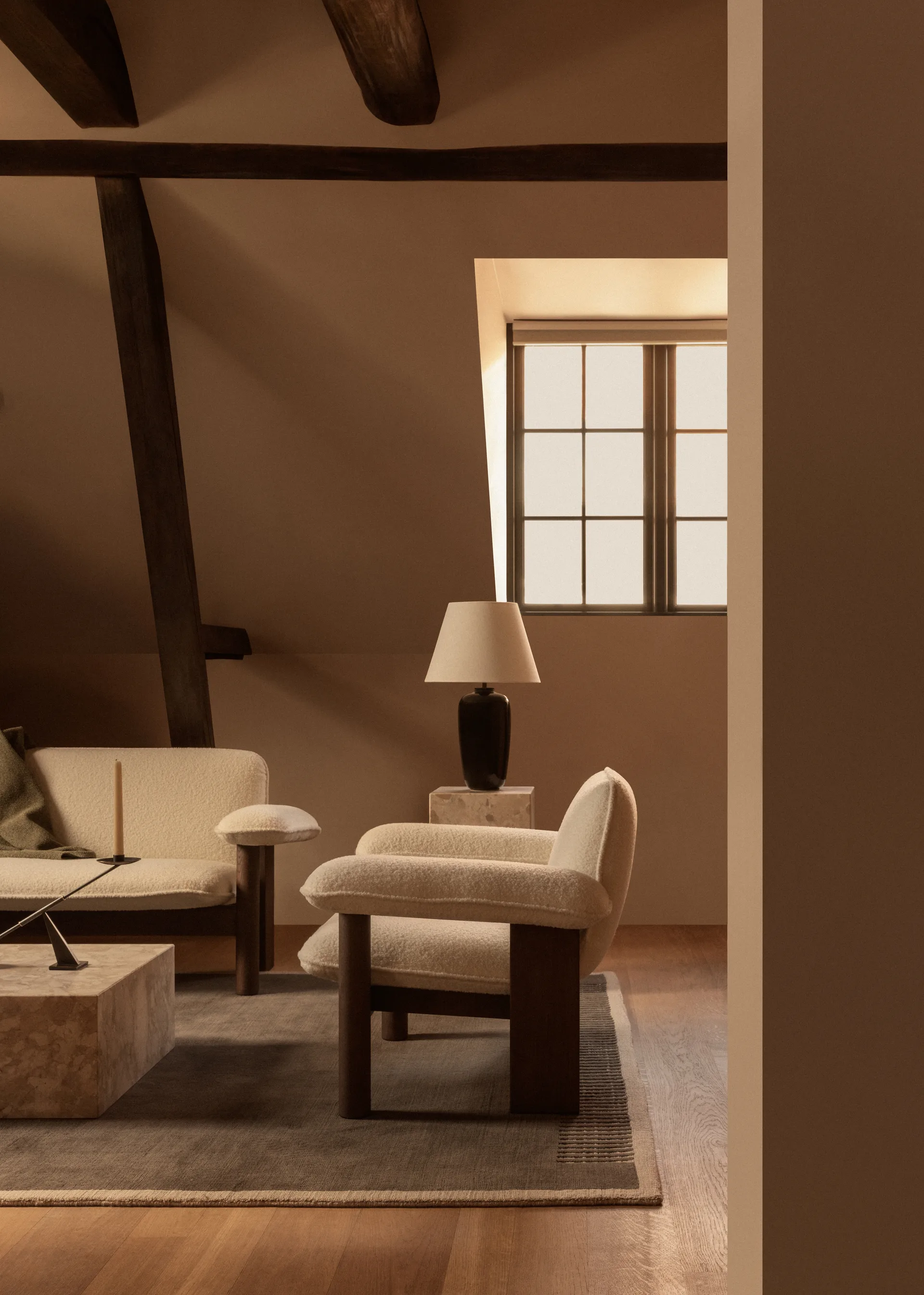 Butaca Brasilia low back, Dark oak-Nature sheepskin curly Audo Copenhagen