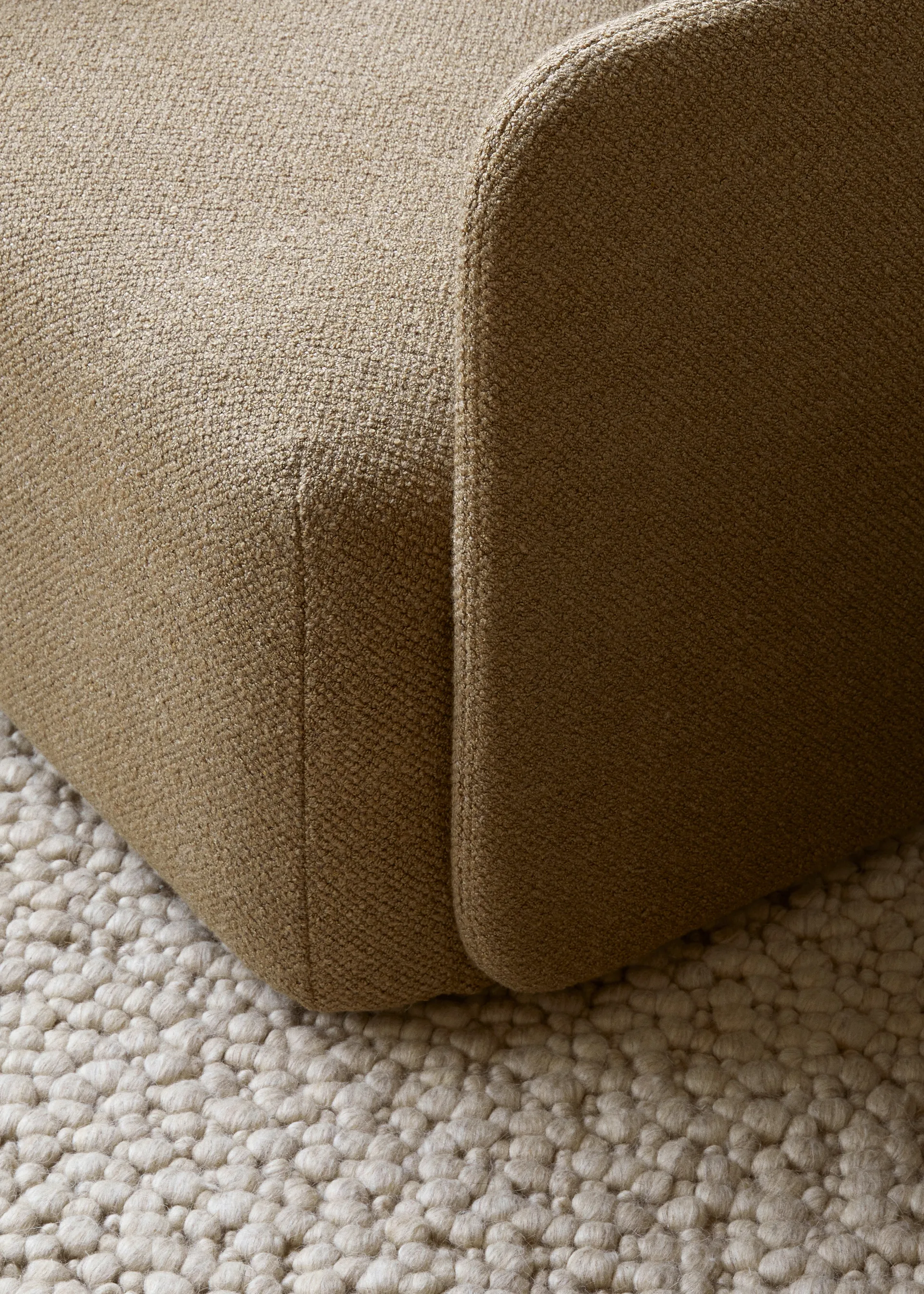 Butaca Offset, Audo Bouclé 06 Gold Audo Copenhagen