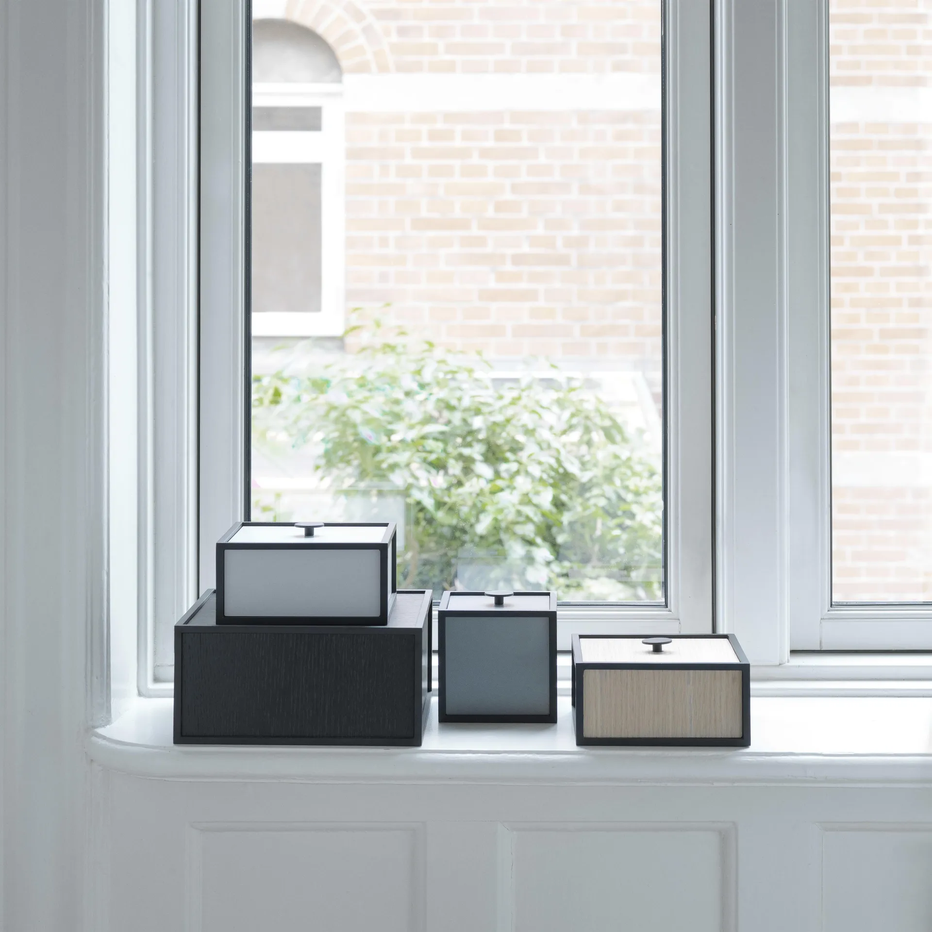 Caja con tapa Frame 20, roble Audo Copenhagen