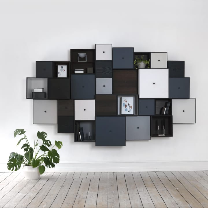 Cubo con puerta Frame 28, fresno teñido de negro Audo Copenhagen