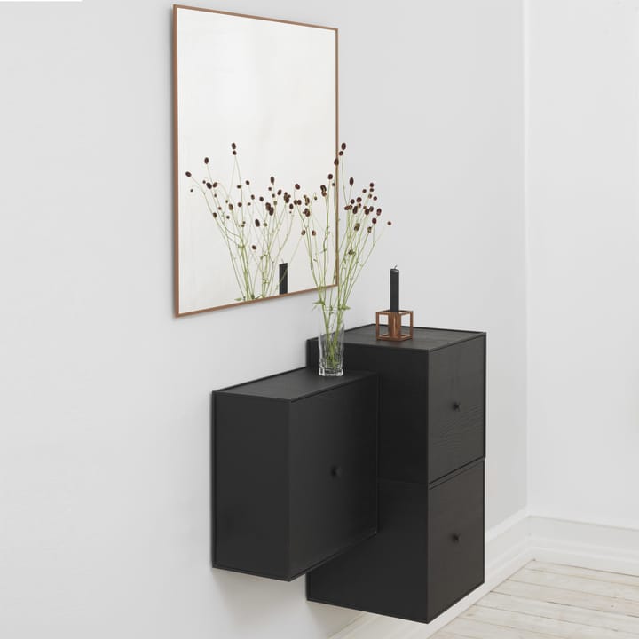 Cubo con puerta Frame 35, fresno teñido de negro Audo Copenhagen