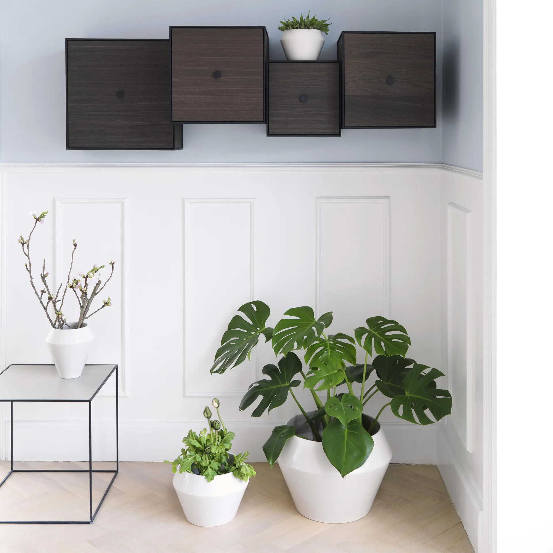 Cubo con puerta Frame 42, roble ahumado Audo Copenhagen