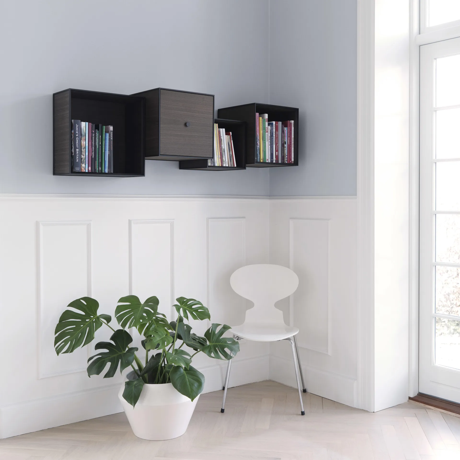 Cubo sin puerta Frame 35, roble ahumado Audo Copenhagen