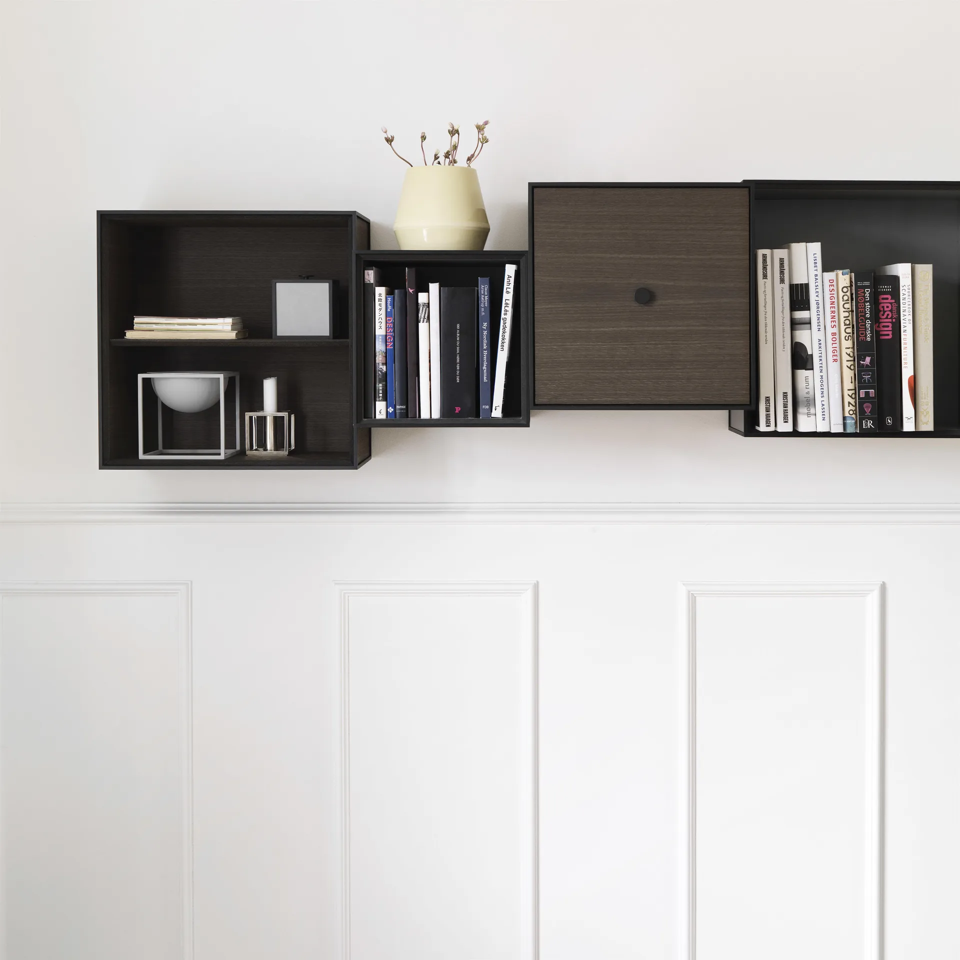 Cubo sin puerta Frame 35, roble ahumado Audo Copenhagen