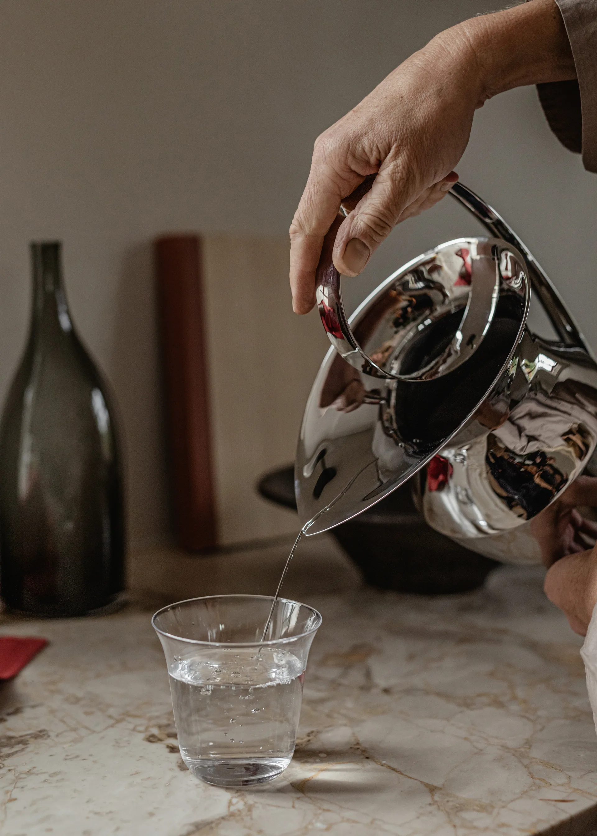 Jarra Etruscan 33 cm, acero inoxidable Audo Copenhagen