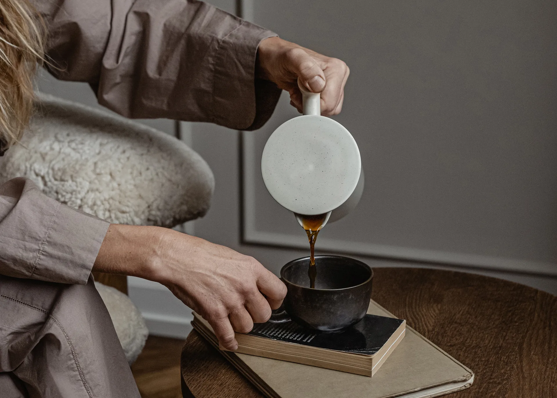 Jarra para cadfé Yana 1 L, Grey glazed Audo Copenhagen