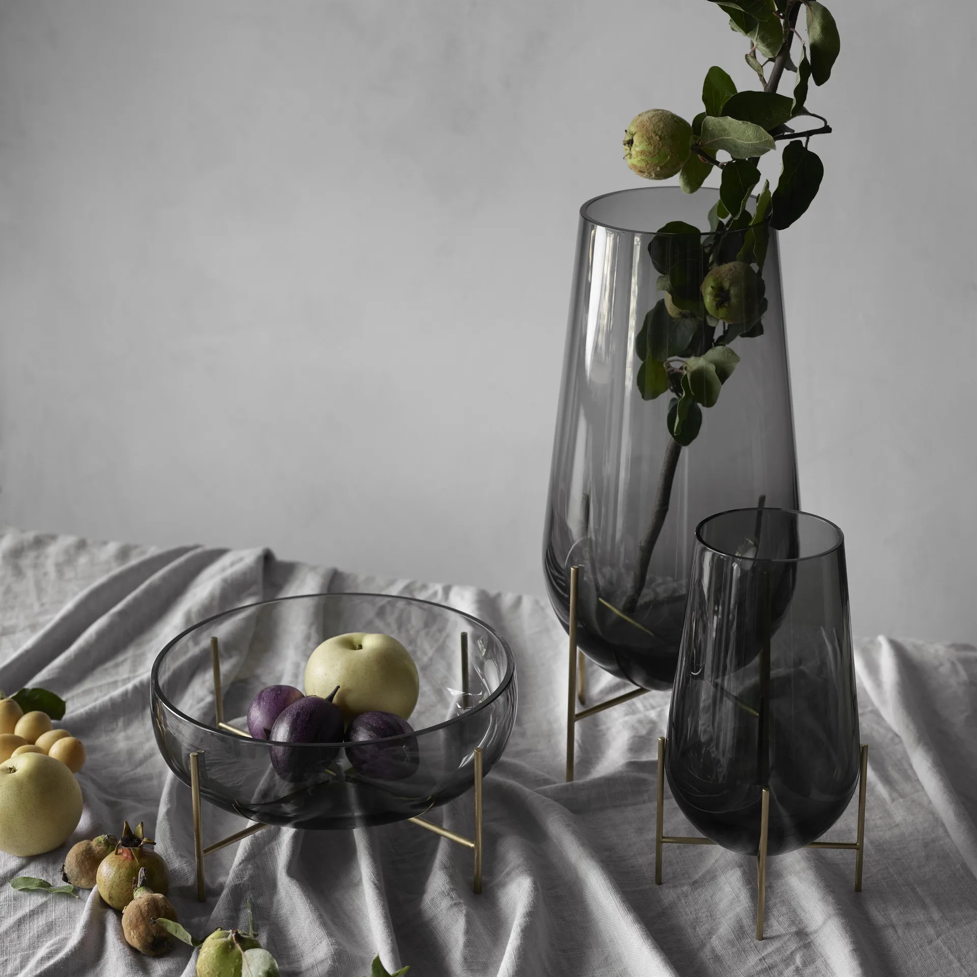 Jarrón Échasse S, vidrio ahumado Audo Copenhagen