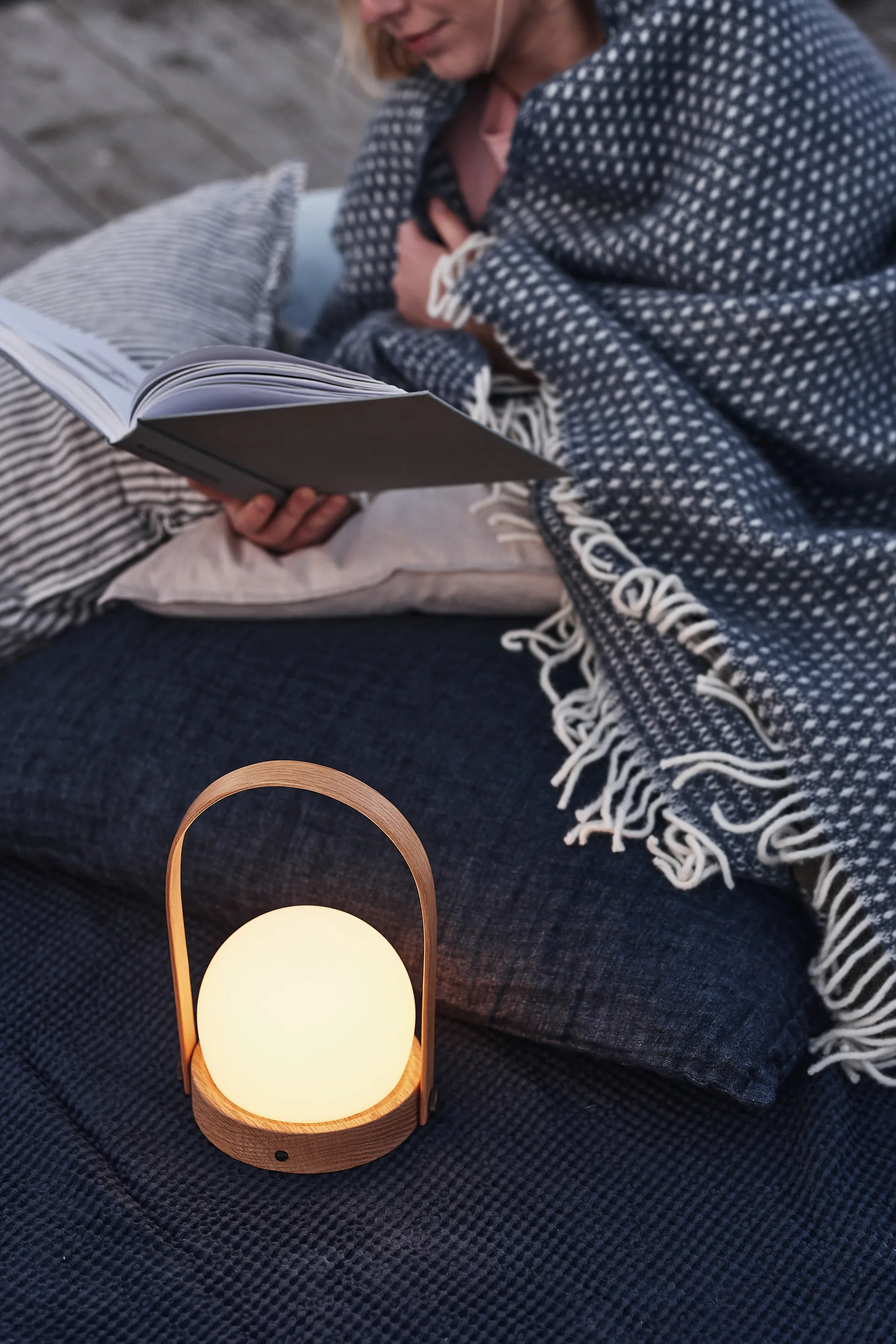 Lámpara Carrie Limited Edition, Natural oak Audo Copenhagen