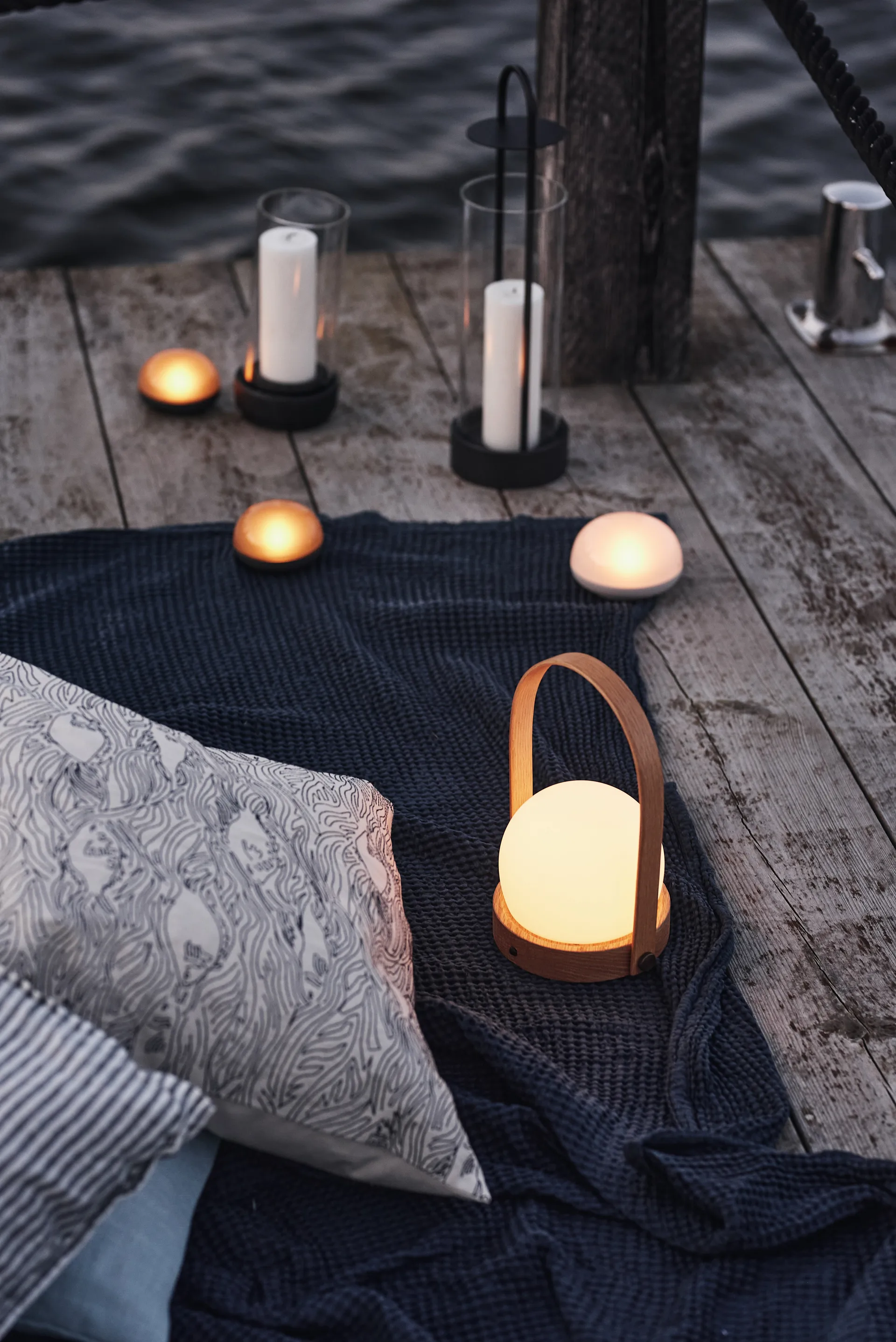 Lámpara Carrie Limited Edition, Natural oak Audo Copenhagen