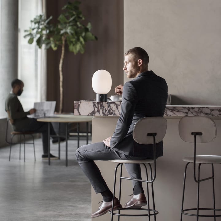 Lámpara de mesa JWDA, negro Audo Copenhagen