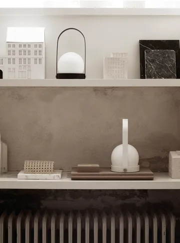 Lámpara de mesa portátil Carrie - Blanco - Audo Copenhagen