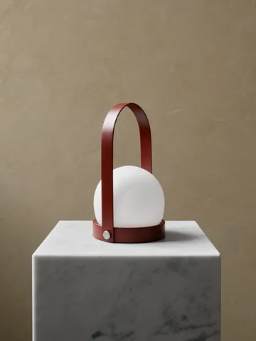 Lámpara de mesa portátil Carrie - Burned red - Audo Copenhagen