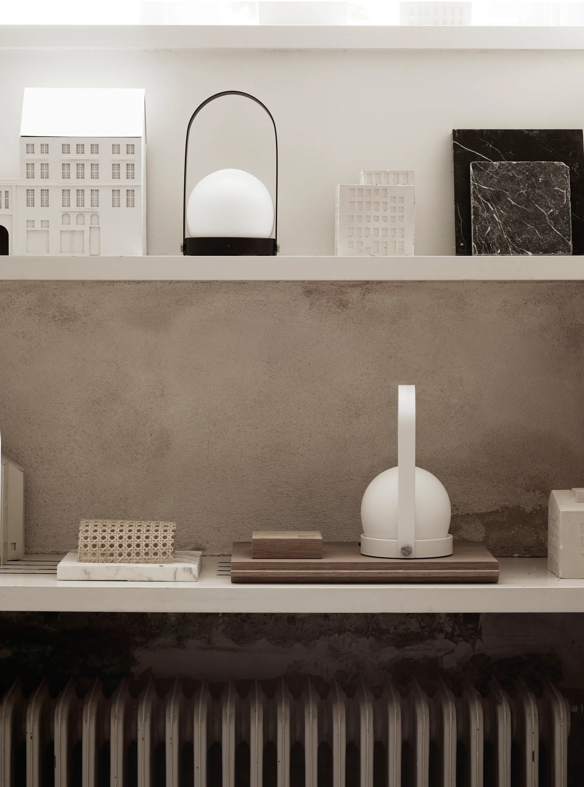 Lámpara de mesa portátil Carrie, Negro Audo Copenhagen