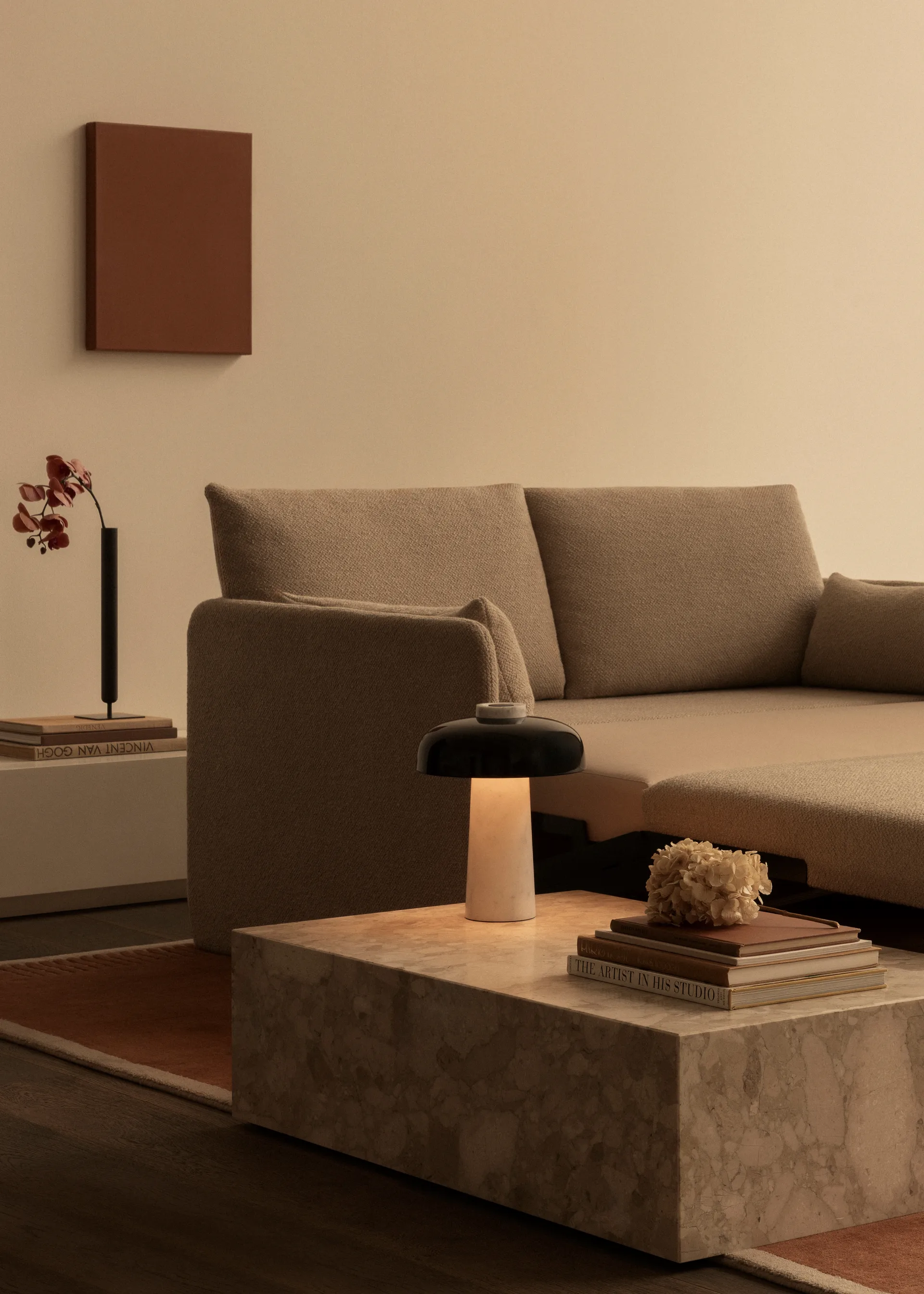 Lámpara de mesa Reverse 30 cm, Carrara-black Audo Copenhagen