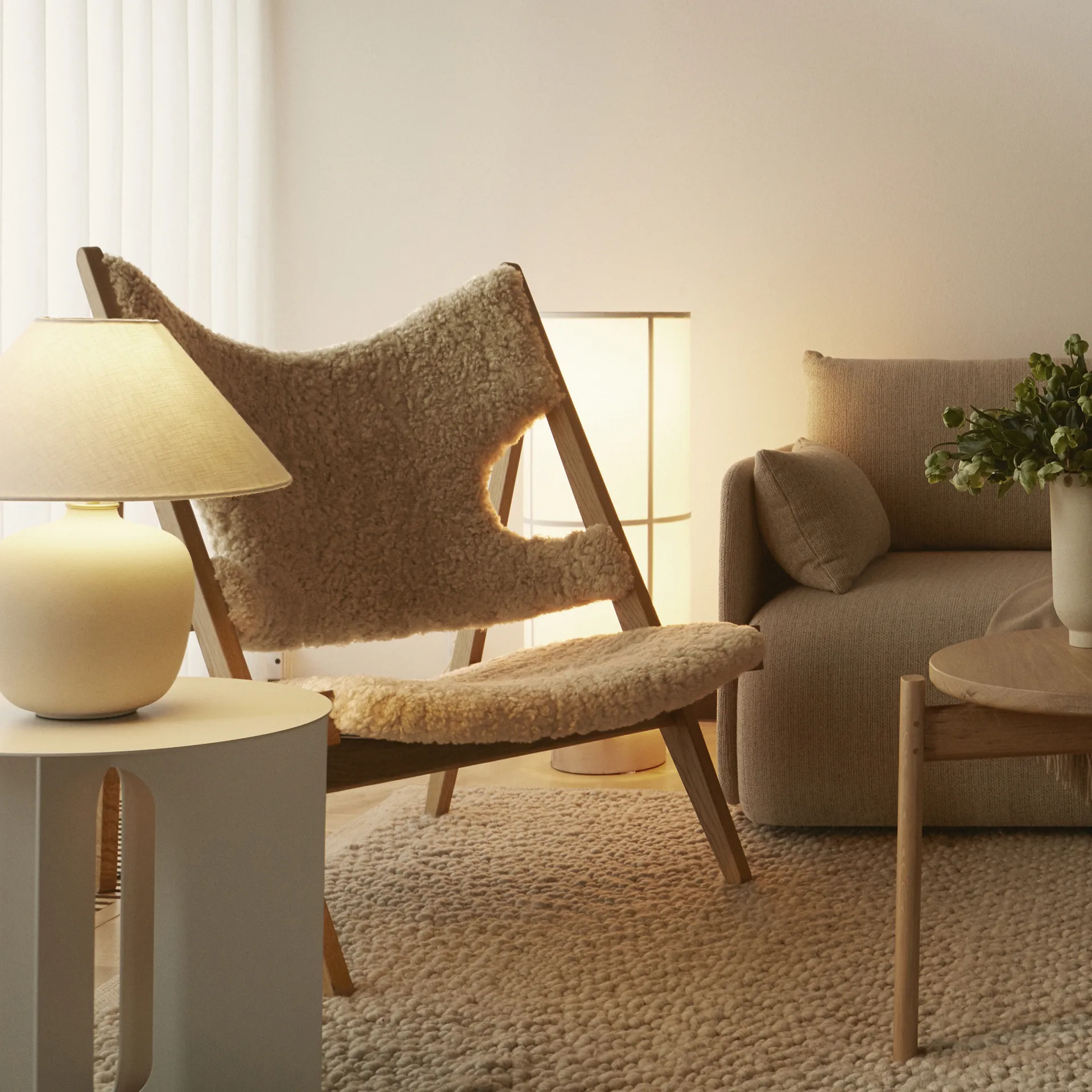 Lámpara de mesa Torso 37 cm, Off white Audo Copenhagen