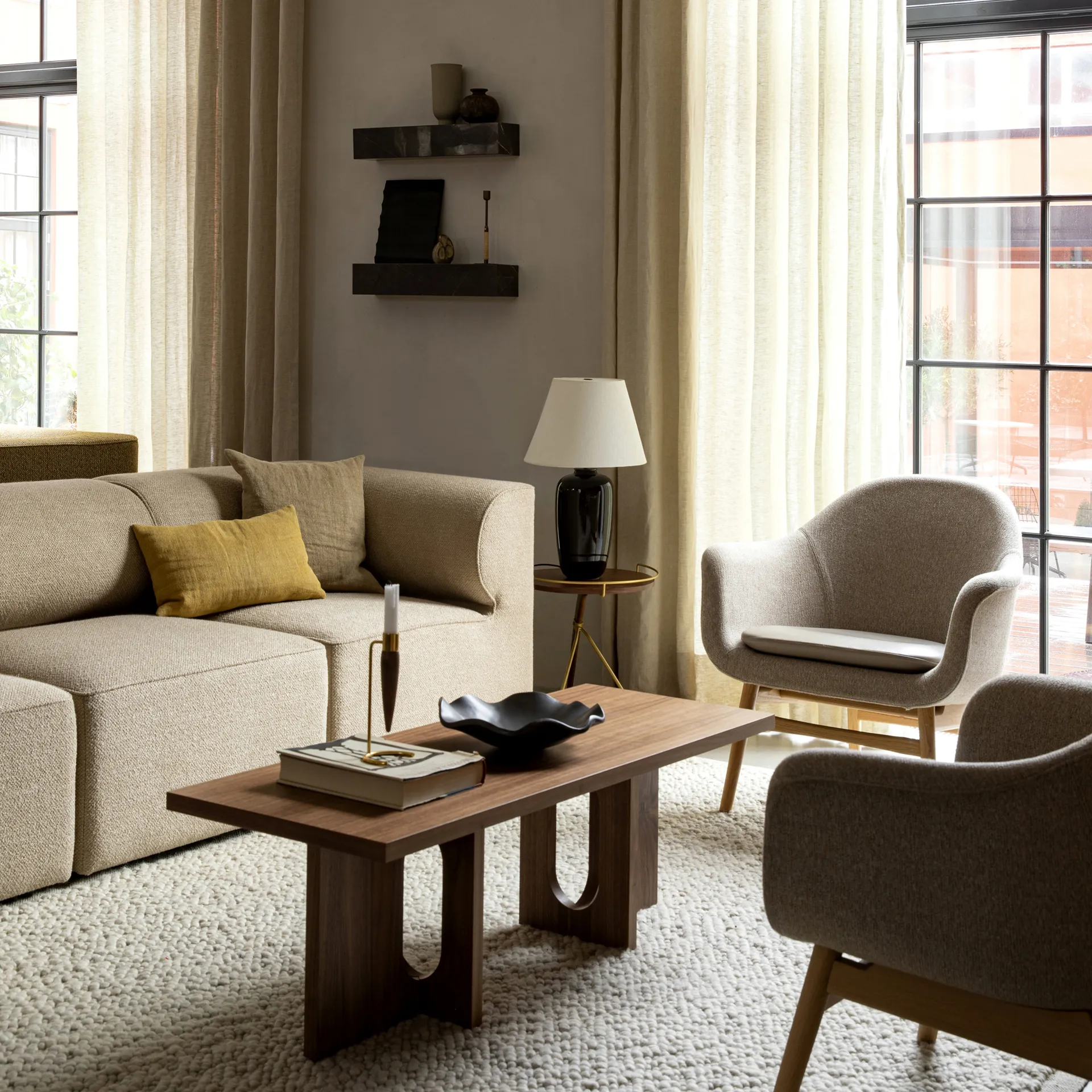 Lámpara de mesa Torso 57 cm, negro Audo Copenhagen