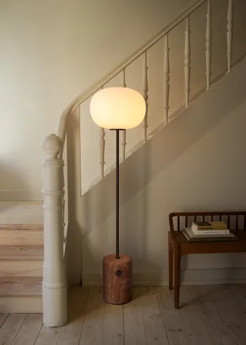 Lámpara de pie JWDA - Red travertine, 130 cm - Audo Copenhagen