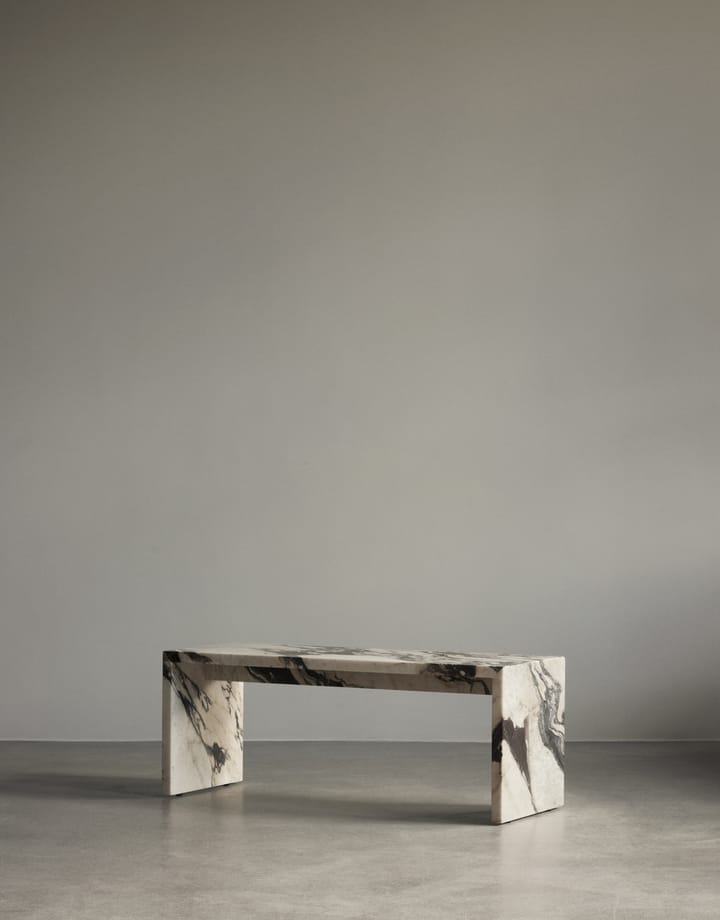 Mesa auxiliar Plinth Bridge, Calacatta Viola Audo Copenhagen