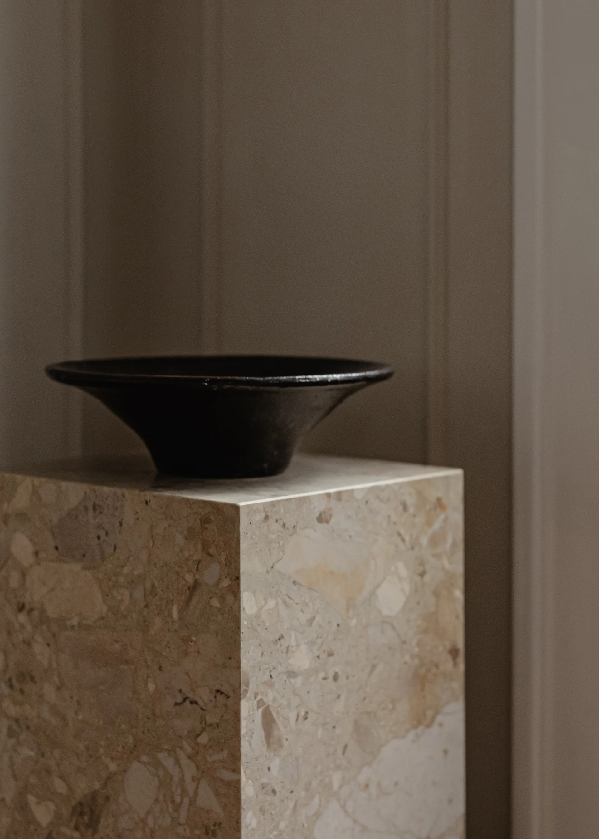 Mesa auxiliar Plinth tall 30x30x51 cm, Kunis Breccia Audo Copenhagen