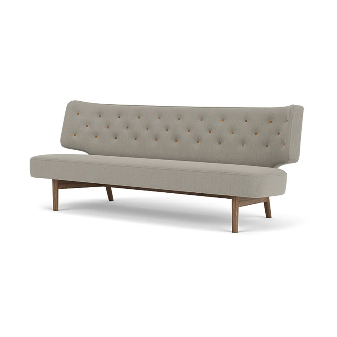 Radiohus Sofa tapizado integral RE-WOOL PC1T Global HR BUTTONS Vegetal base de 4 patas, Re-wool 218-nogal, botones de cuero, 2 plazas Audo Copenhagen