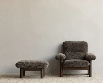 Reposapiés Brasilia - Piel de oveja root marrón-roble oscuro - Audo Copenhagen