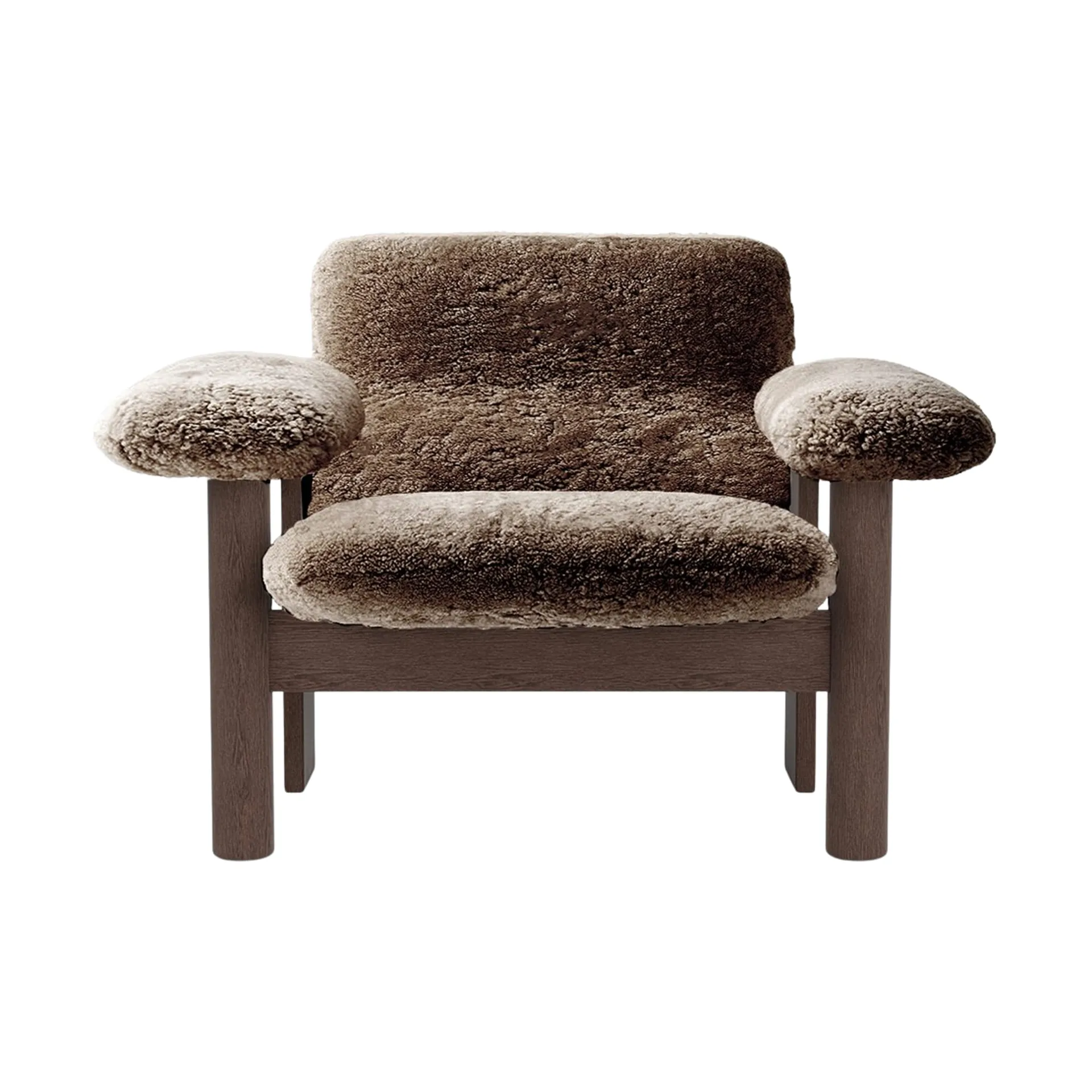 Sillón Brasilia low back, Dark oak-Sahara sheepskin curly Audo Copenhagen