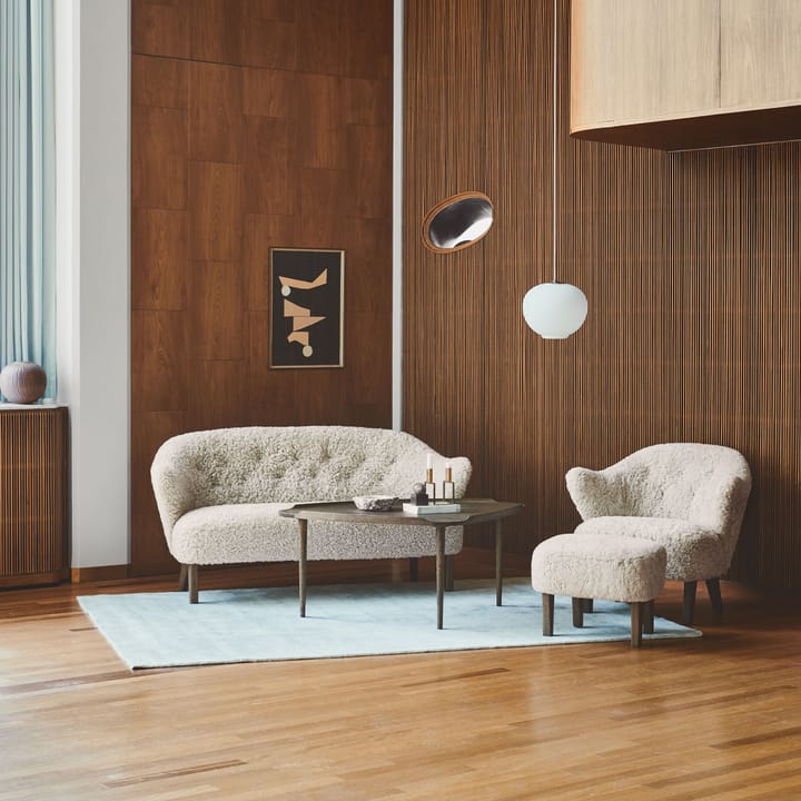 Sillón Ingeborg, Sahcozero beige-patas roble ahumado Audo Copenhagen