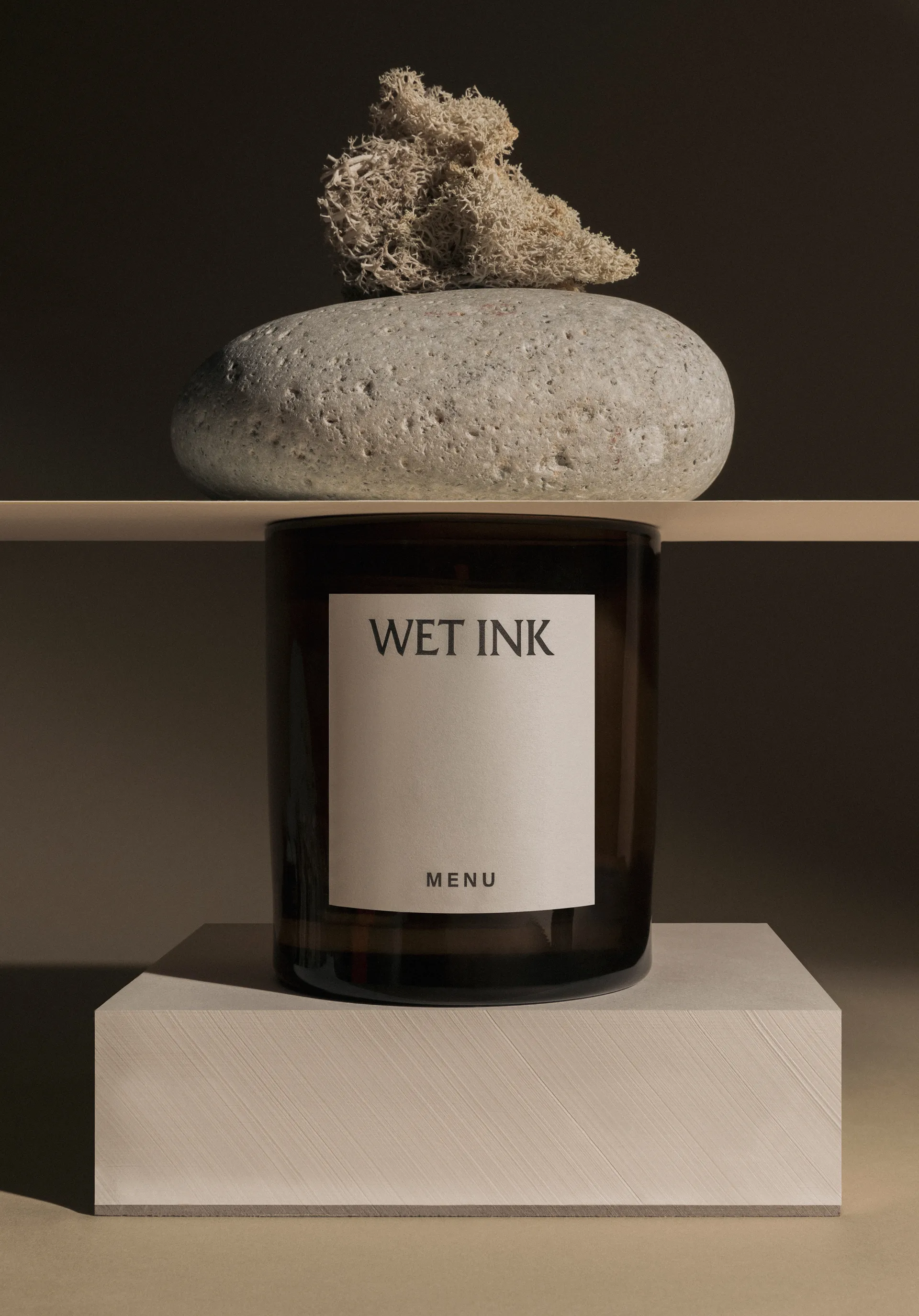 Vela aromática Olfacte Wet Ink, 235 g Audo Copenhagen