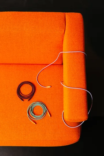 Cable AVOLT x Bauhaus-Archiv 1 USB-C a USB-C
 - Mulberry Red - Avolt