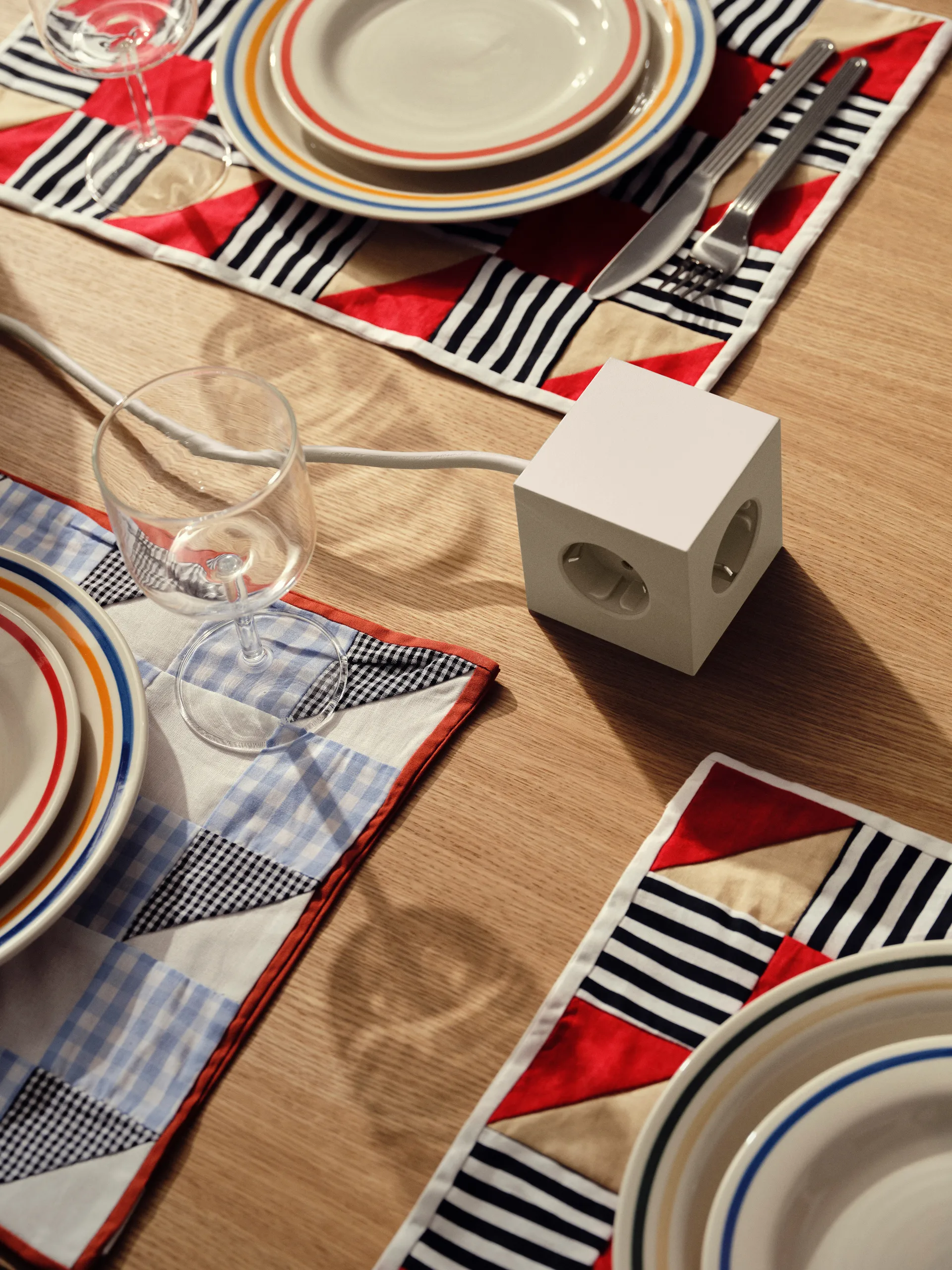 Regleta eléctrica Square 1, toma de corriente y USB-C 30W 3 m, Nomad Sand Avolt