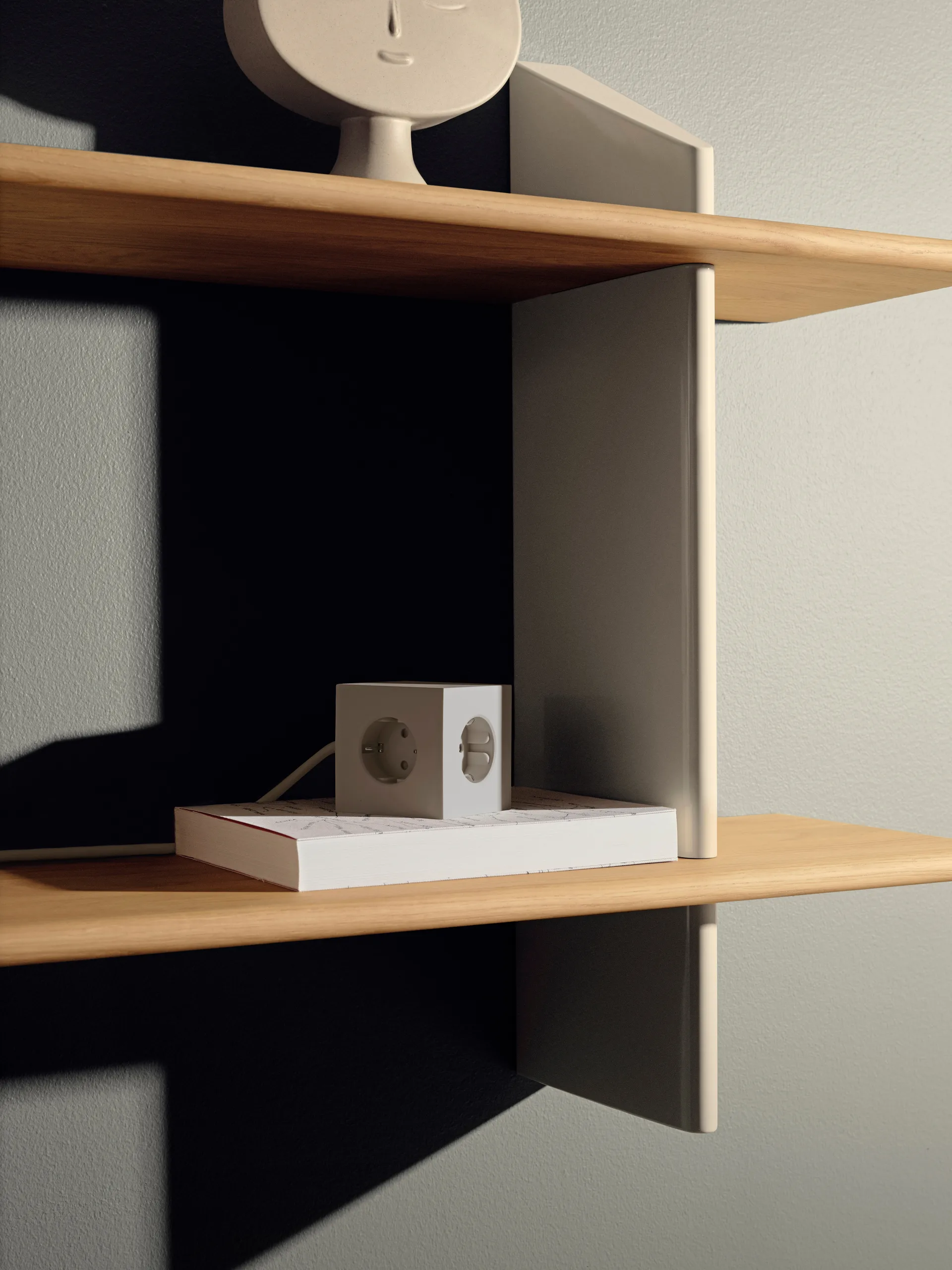 Regleta eléctrica Square 1, toma de corriente y USB-C 30W 3 m, Nomad Sand Avolt