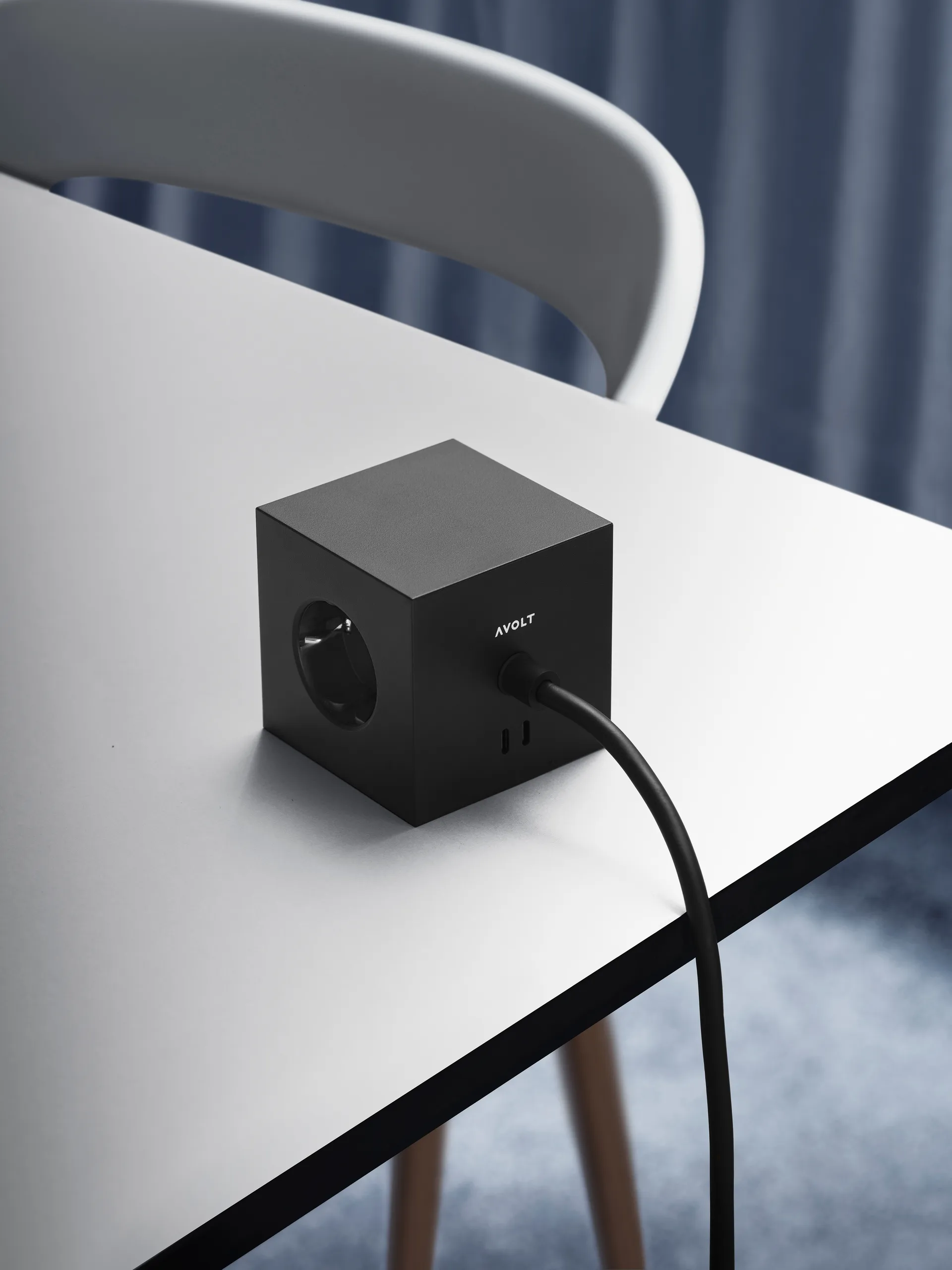 Regleta eléctrica Square 1, toma de corriente y USB-C 30W 3 m, Stockholm Black Avolt
