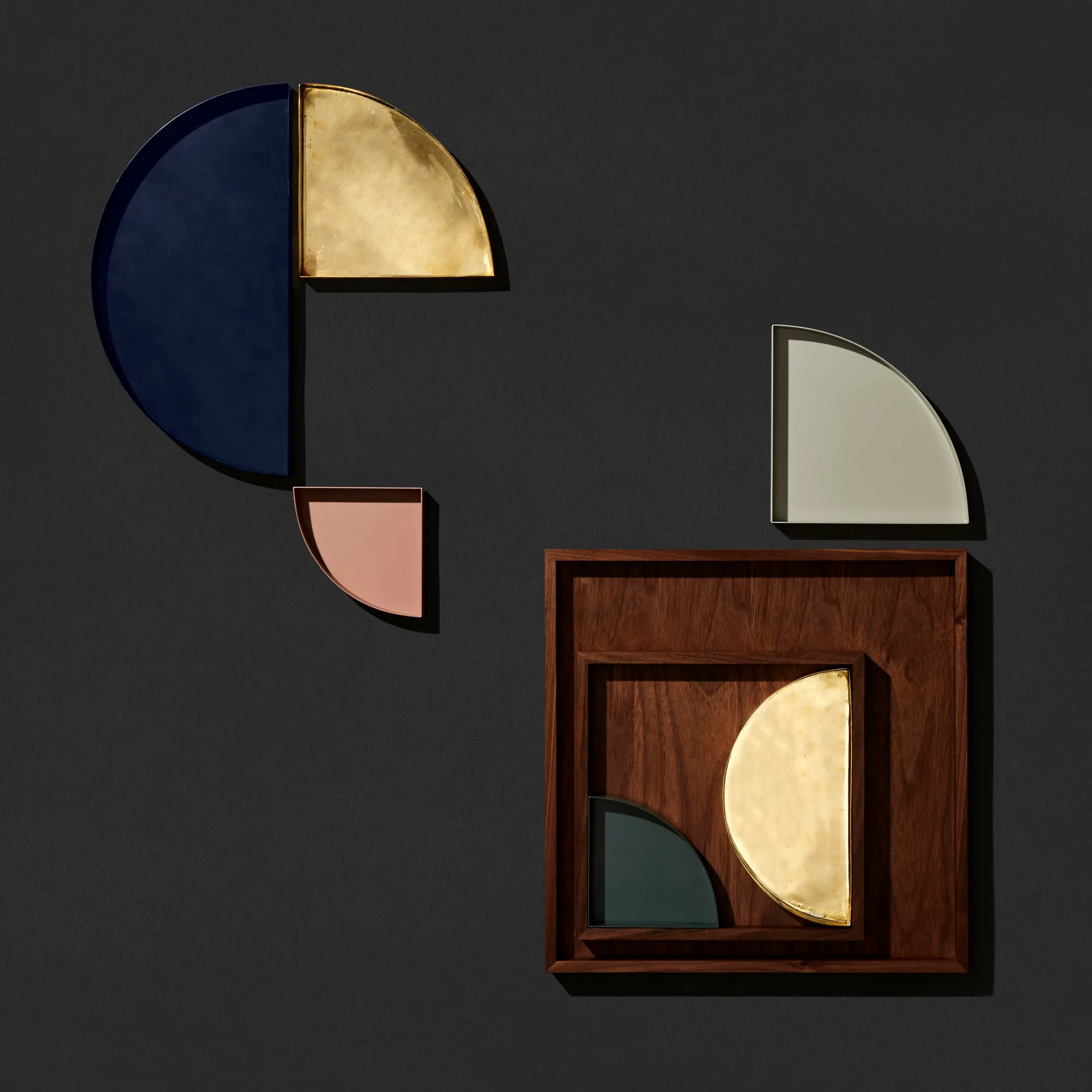 Bandeja cuadrada Unity nogal, pequeño AYTM