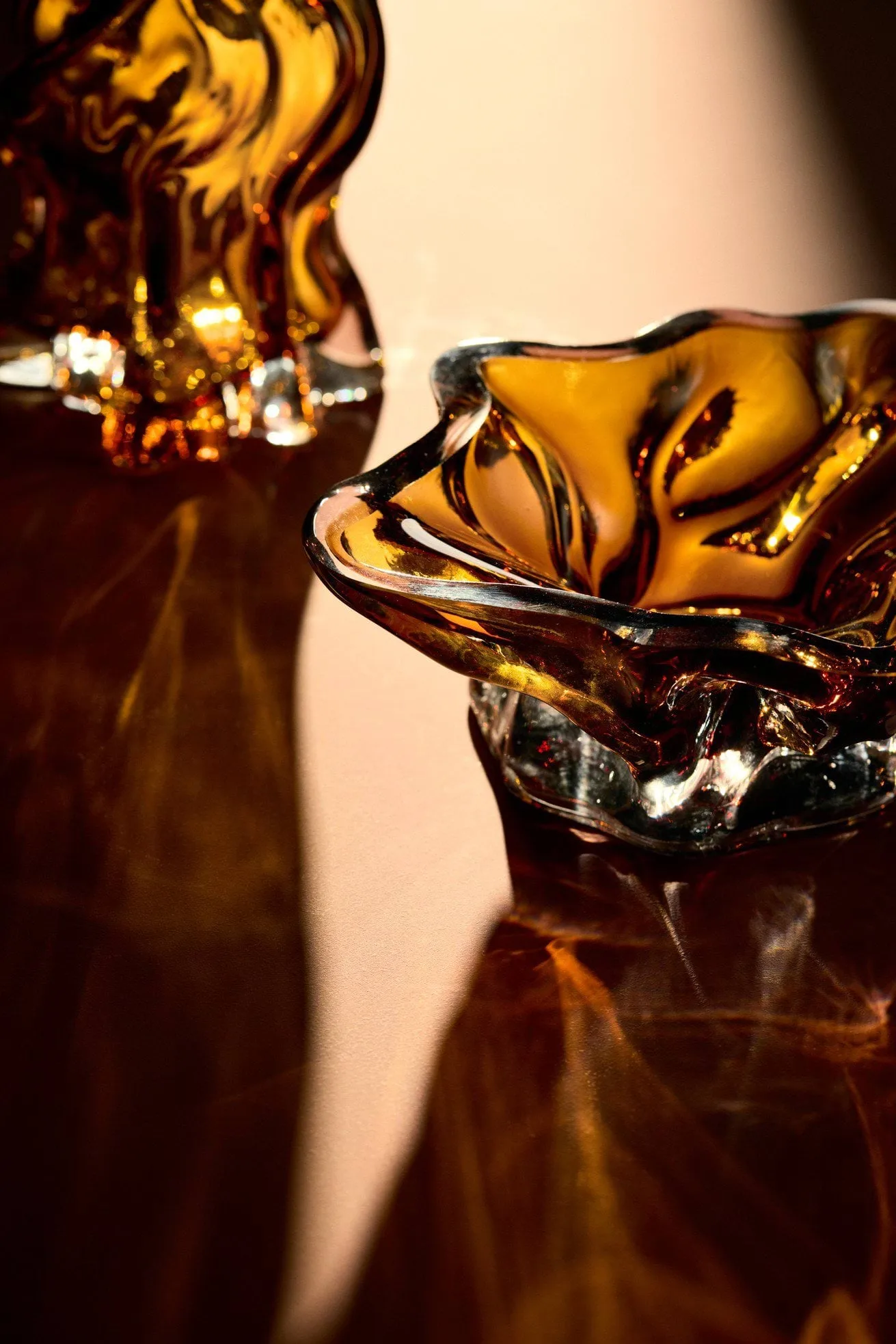 Cuenco decorativo Vena, Amber AYTM
