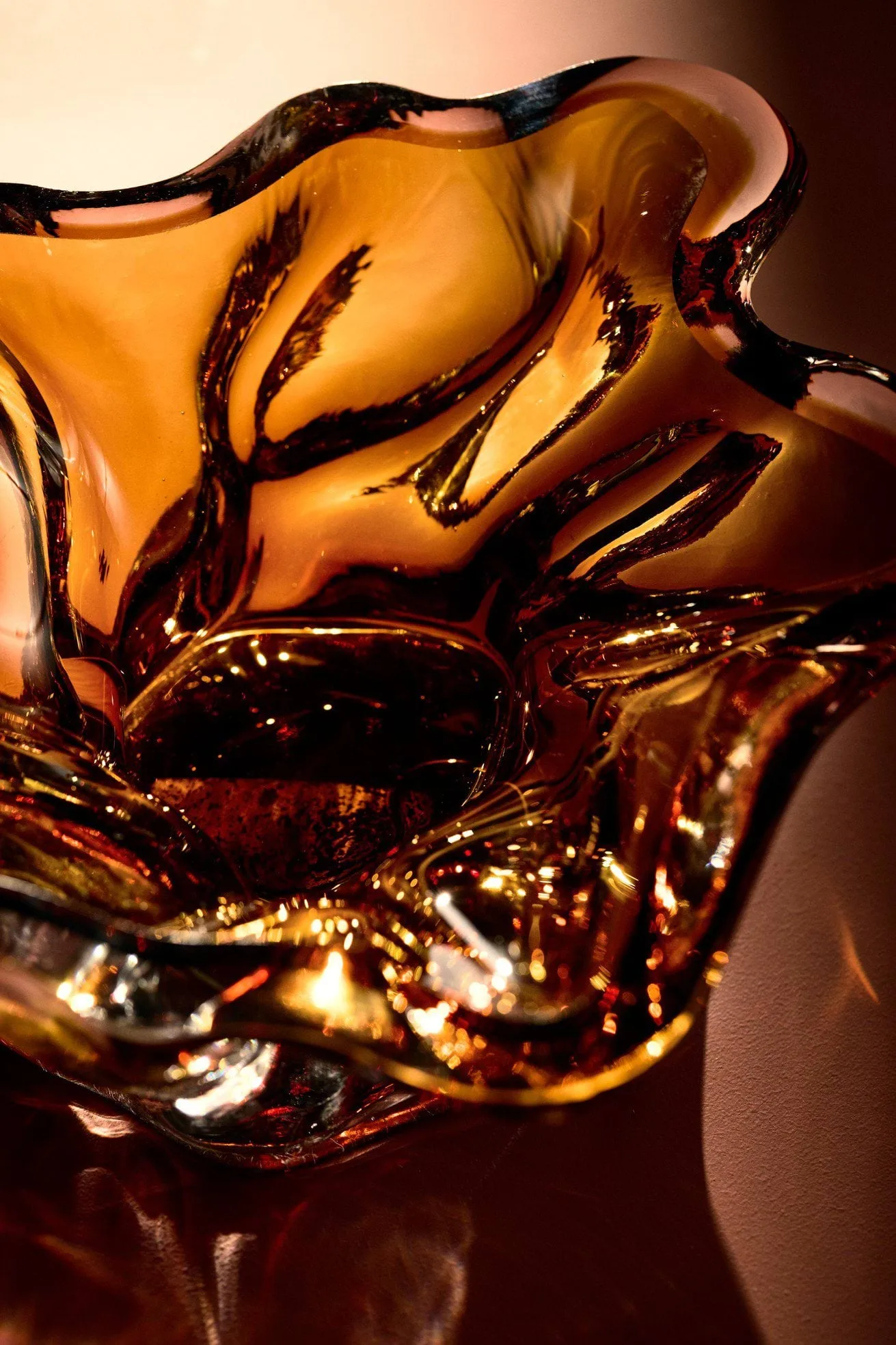Cuenco decorativo Vena, Amber AYTM